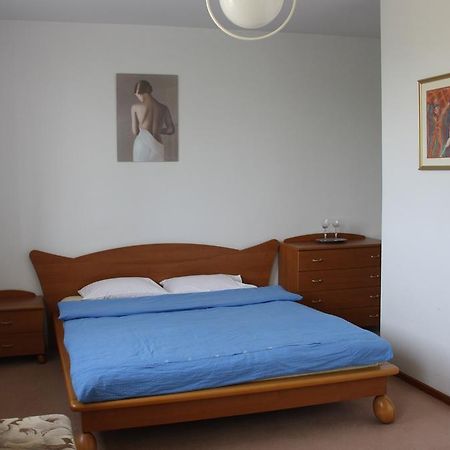 Apartamento Dom Pod Czarnym Bocianem Tykocin Habitación foto