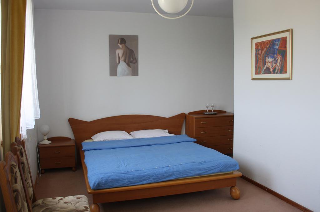 Apartamento Dom Pod Czarnym Bocianem Tykocin Habitación foto